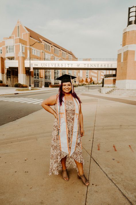 Utk Senior Pictures, Utk Graduation Photos, Utk Graduation, Cap And Gown Senior Pictures, University Of Tennessee Knoxville, Tennessee Knoxville, Grad Poses, Graduation Session, Girl Graduation