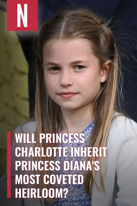 Many little girls dream of being a princess one day but Princess Charlotte, the daughter of Prince William and Kate Middleton, doesn't have to dream —  that's actually her reality. #princesscharlotte #celebs #royals #britishroyals Prince William Daughter, Princess Diana Daughter, Prince Charlotte, Prince William Kids, Being A Princess, Prince William And Kate Middleton, Kate Middleton Prince William, Royal Family England, Christmas Centerpieces Diy