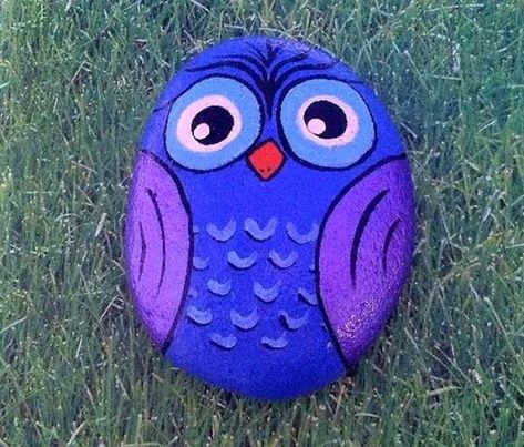 100+ Best Painted Rocks (Photos, Tips & Tricks ) Owl Rocks, Garden Rocks, Art Pierre, Diy Yarn, Painted Rocks Kids, Painted Rocks Craft, Painted Rocks Diy, Rock Painting Ideas Easy, Rock Painting Patterns