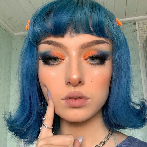 LIME CRIME (@limecrimemakeup) • Instagram photos and videos Blue Hair Makeup, Eve Frsr, Blue Hair Ideas, Hair Color Purple, Edgy Makeup, Makeup Eye Looks, Creative Makeup Looks, Contour Makeup, Makeup Goals