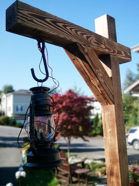 Picture of Haunted Walkway Lantern Posts | via instructables.com Diy Wooden Lantern, Wooden Lantern, Driveway Lighting, Outdoor Lamp Posts, Wood Lantern, Wooden Lanterns, Garden Angels, Lantern Post, Diy Lanterns