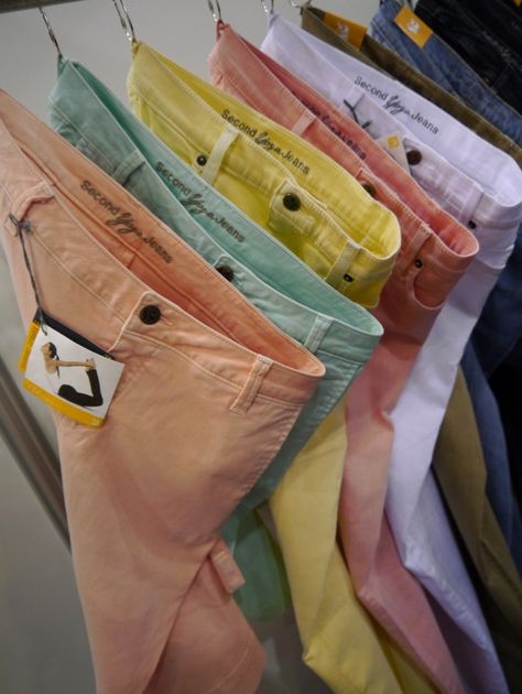 Pastel colored jeans! Colourful Jeans, Pastel Jeans, Colour Jeans, Coloured Jeans, Faded Colors, Pastel Orange, Fade Color, Womens Jeans, Pretty Pastel