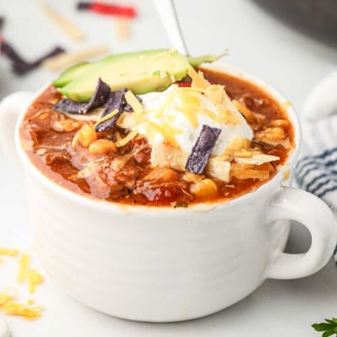 Pulled Pork Chili - Gimme Some Grilling ® Leftover Pulled Pork Chili Recipe, Pulled Pork Soup, Pulled Pork Chili Recipe, Pulled Pork Casserole, Recipe For Pulled Pork, Pork Chili Recipe, Pulled Pork Chili, Leftover Pulled Pork, Pork Casserole