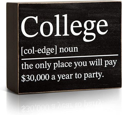 Gift Ideas For Classmates, Cool Graduation Gifts, Boy College Dorms, College Gift Ideas, Funny College, College Bedroom, Graduation Gifts For Him, College Dorm Essentials, Graduation Funny