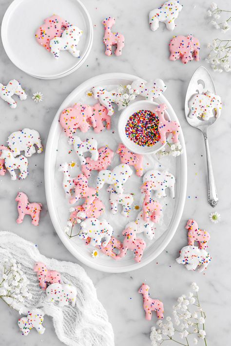 Better Than Store-Bought Frosted Animal Crackers! Sweet, crunchy, full of vanilla flavor, and oh-so easy to make. They are the perfect treat to make to enjoy as a nostalgic weekend treat or for some back-to-school baking! Vegan Animal Crackers, Homemade Frosted Animal Crackers, Frosted Animal Cookie Recipes, Iced Animal Crackers, Animal Crackers Recipe, Animal Cookies Recipe, School Baking, Frosted Animal Crackers, Healthier Baking