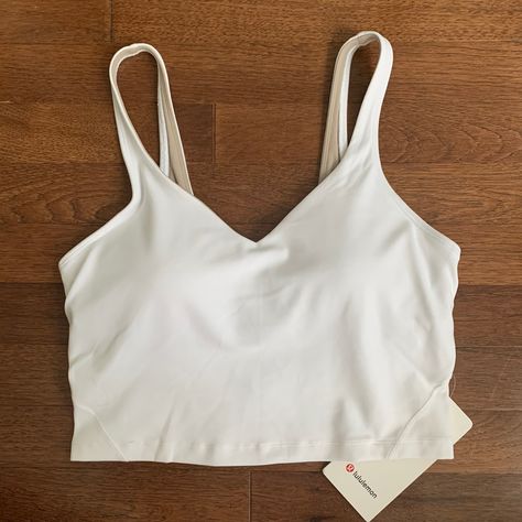 Lulu Crop Top, Lulu Tank Top Outfit, Lulu Lemon Tops, Lulu Lemon Align Tank, Lulu Align Tank, Lululemon Stuff, Lulu Outfits, Align Tank, Lululemon Align Tank