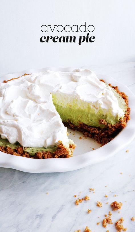 Avocado Cream Pie recipe via Pies Before Guys Avocado Pie, Avocado Cream Cheese, Pies Before Guys, Cheese Pie Recipe, Avocado Dishes, Unique Pies, Avocado Dessert, Cream Cheese Pie, Graham Cracker Crust Pie