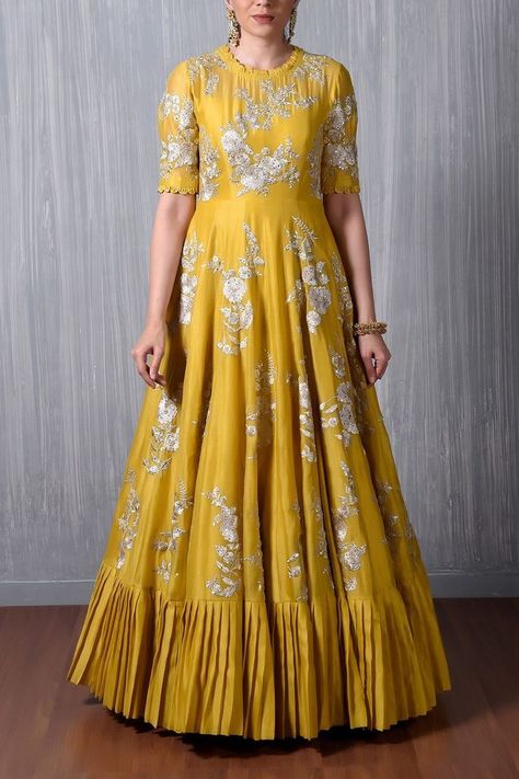 Long Frocks For Women, Frocks For Women, Ethereal Elegance, Long Frock Designs, Floral Frocks, Gown Party Wear, Long Gown Design, Anarkali Dress Pattern, Long Frock