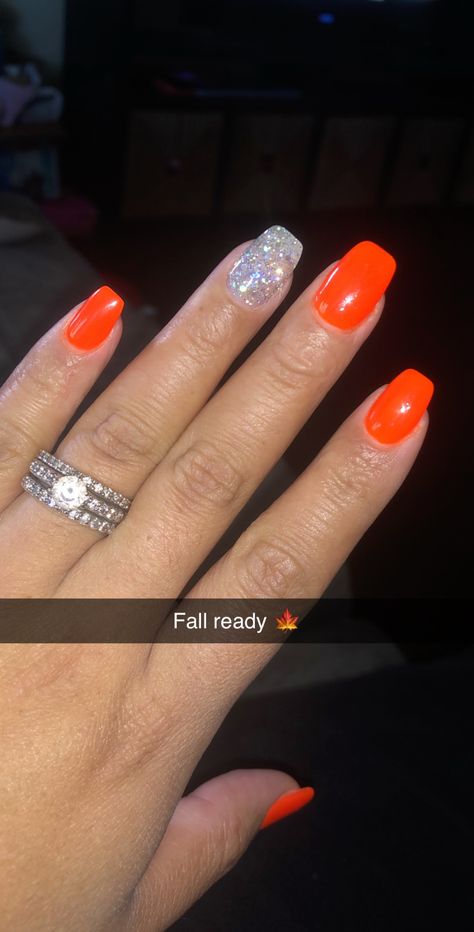 Orange Nails With Sparkles, Easy Halloween Dip Nails, Hunter Orange Nails, Orange And Glitter Nails, Grey Orange Nails, Halloween Western Nails, Orange Homecoming Nails, Orange Nails With Glitter, Orange Dip Powder Nails