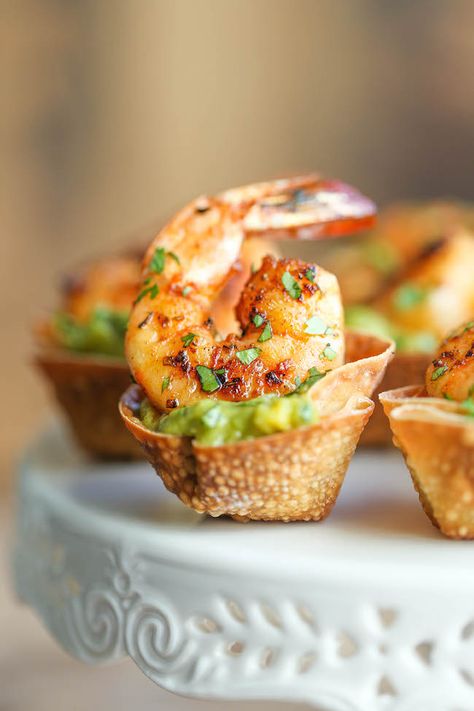 Guacamole Shrimp Wonton Cups - Damn Delicious Graduation Party Appetizers, Shower Appetizers, Shrimp Wonton, New Year's Eve Appetizers, Wonton Cups, Won Ton, Shrimp Appetizers, Bite Size Appetizers, Quick And Easy Appetizers