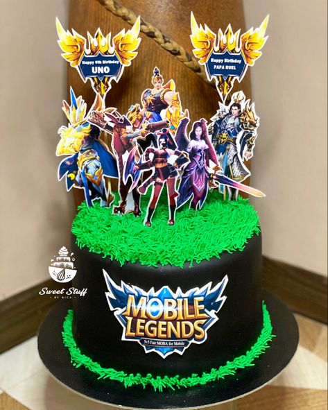 Printed mobile legends Characters Mobile Legends Cake Ideas, Mobile Legend Cake Design, Mobile Legend Cake, Mobile Legends Characters, Mobil Legend, Topper Kue, Batman Birthday Cakes, Cake Designs For Boy, Cake Design For Men