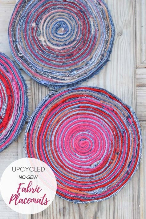 Upcycled fabric placemats made with the seams of old jeans and sweater wool scraps and Gorilla contact adhesive clear. No-sew. #placemat #trivet #repurposeddenim #denim Jean Rug, Blue Jean Rug, Denim Placemats, Artisanats Denim, Jeans And Sweater, Carpet Diy, Diy Placemats, Denim Rug, Jeans Crafts