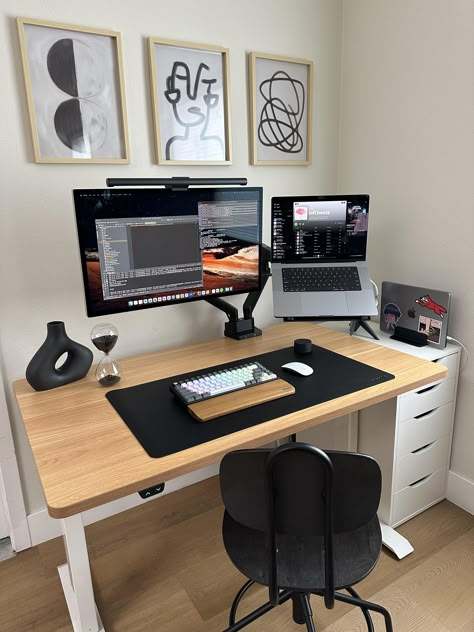 Computer Desk Setup, Home Studio Setup, Minimalist Desk, Setup Gamer, Desktop Setup, Desk Inspiration, Desk Setups, Bedroom Setup, Minimalist Office