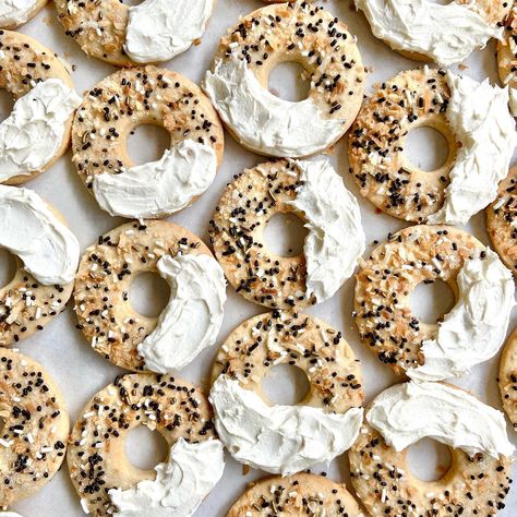 bagel cookie • Instagram Bagel Cookies Decorated, Dessert Treats, Cookie Time, Wedding 2025, Everything Bagel, Fun Art, Edible Art, Cookie Decorating, Wedding Favors