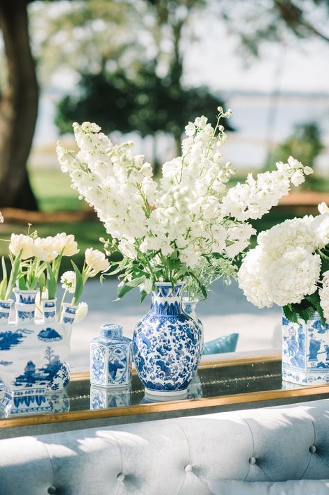 Cornflower Blue Wedding Decorations, Blue And White Classy Wedding, Blue And White Bridal Shower Ideas, Blue And White Floral Arrangements, Blue Accent Wedding, Blue And White Wedding Reception, Delft Wedding, China Blue Wedding, Ginger Jar Wedding