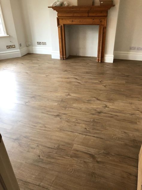 Amtico Spacia Featured Oak Installation Amtico Flooring Kitchen, Amtico Spacia, Magnet Kitchen, Kitchen Diner Extension, Open Plan Kitchen Dining Living, Amtico Flooring, Floor Boards, Flooring Carpet, Open Plan Kitchen Dining