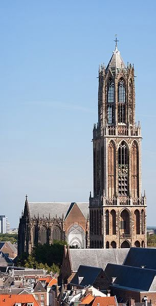 The Dom Tower in Utrecht, the Netherlands is one of the best known landmarks of this country. This gothic tower is the highest church tower (112,5 metres/368 feet) in the Netherlands and was built between 1321 and 1382 as part of the Cathedral of St. Martin. Gothic Tower, Tower Models, Medieval Tower, Gothic Buildings, Gothic Castle, Gothic Cathedrals, Castle Tower, Gothic Church, Building Concept