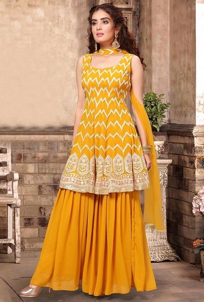 Yellow Salwar Suit Designs Sarara Dress, Mayon Dresses, Salwar Design, Georgette Suits, Kameez Design, Palazzo Dress, Georgette Sharara, Embroidered Suits, Haldi Dress