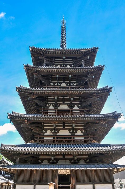 Japan`s World Heritage Site: Buddhist Monuments in Horyuji - WAttention.com Horyuji Temple, Japan Temple, Wooden Building, Heian Era, Asian Architecture, Wooden Buildings, Architecture Drawing Art, Historical Monuments, National Treasure