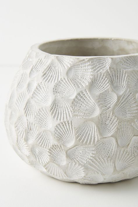 Textured Clay Pots, Clay Pottery Designs, Texture On Pottery, Ceramics Texture Ideas, Textured Ceramic Bowls, Ceramic Texture Ideas, Summer Ceramic Ideas, Nature Ceramics Ideas, Ceramics Beginners