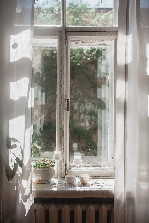 Bright Morning Aesthetic, Open Window Aesthetic, Shabi Chic, Morning Window, Bright Morning, An Open Window, Window Photography, Beautiful Windows, Window Light