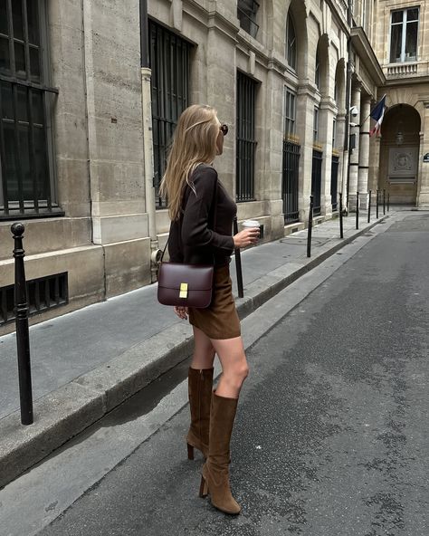 Darya Burtseva | Back in Paris and I am so excited for fall 🤎 First fall outfit - mixing brown shades with suede. Would you wear it? #falllooks… | Instagram Brown Suede Skirt Outfit, Suede Skirt Outfit, Cute Office Outfits, Cute Professional Outfits, Casual Work Outfits Women, Business Professional Outfits, Chic Business Casual, Fest Outfits, Cute Work Outfits