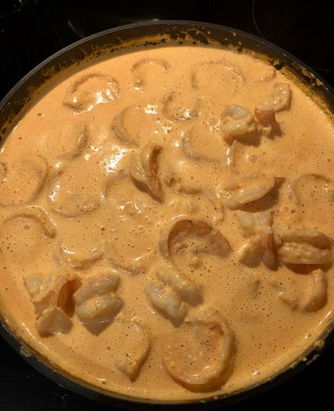 Roasted Red Pepper Shrimp, Creamy Red Pepper Sauce, Roasted Red Pepper Cream Sauce, Red Pepper Cream Sauce, Red Pepper Sauce Recipe, Pepper Cream Sauce, White Cream Sauce, Roasted Red Pepper Soup, Roasted Red Pepper Sauce