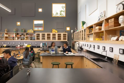 Gallery of Piedmont Hills High School Science and Life Skills Complex / LPA - 14 Science Room Design, High School Science Room, Classrooms High School, High School Lab Room, High School Student Center, School Science Lab, High School Design Interior, School Laboratory Design, Highschool Design Building