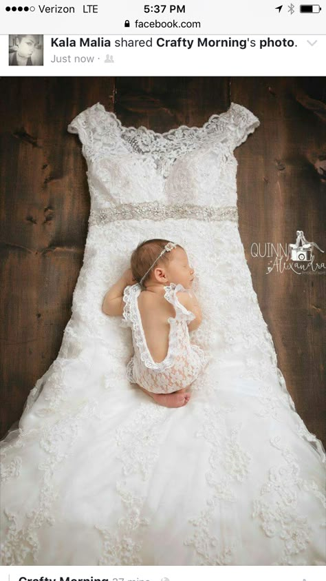 Vom Avea Un Copil, Mom Wedding Dress, Newborn Baby Photoshoot, Baby Picture Ideas, Newborn Pics, Foto Baby, Wedding Dress Pictures, Mom Wedding, Wedding Dresses Photos