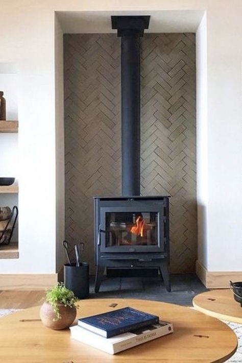 fireplace wall ideas using tile Wood Stove Surround, Wood Stove Hearth, Wood Burner Fireplace, Wood Burning Stoves Living Room, Wood Stove Fireplace, Home Decor Aesthetic, Home Design Inspiration, Cottage Renovation, Freestanding Fireplace