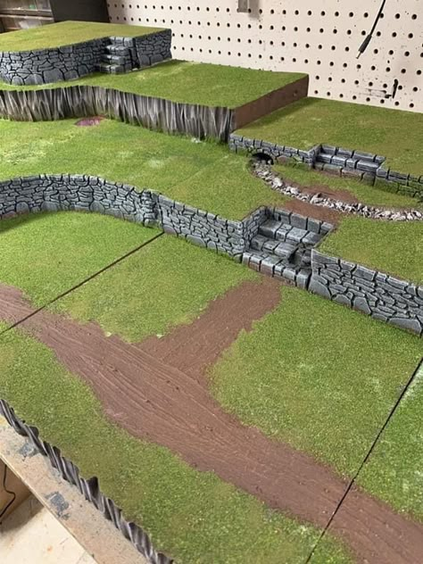 D&d Diorama, D&d Terrain, Dnd Terrain Diy, Spooky Town Village, Spooky Village, Diy Christmas Village Displays, Dnd Diy, Halloween Village Display, Dnd Crafts