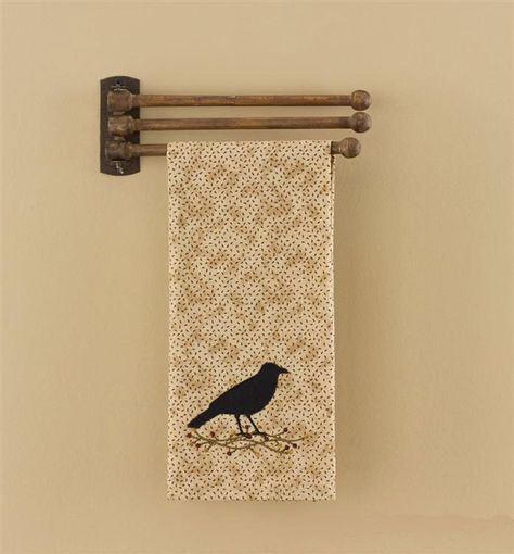 Everything Primitives - 3 Prong Wooden Towel Rack, $21.95 (http://www.everythingprimitives.com/3-prong-wooden-towel-rack/) Primitive Bathroom Decor, Wood Towel Rack, Primitive Bathroom, Primitive Bathrooms, Primitive Homes, Country Porch, Rustic Bathroom Decor, Country Quilts, Park Designs