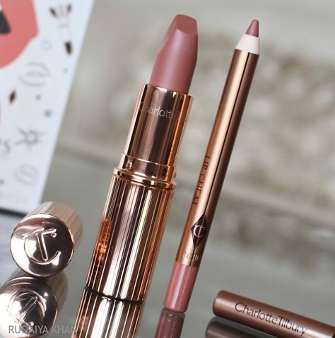 Charlotte Tilbury Aesthetic, Wedding Dala, Charlotte Tilbury Pillow Talk Lipstick, Mac Lipstick Shades, Pillow Talk Lipstick, Charlotte Tilbury Pillow Talk, Charlotte Tilbury Lipstick, Lip Liner Set, Green Smokey Eye