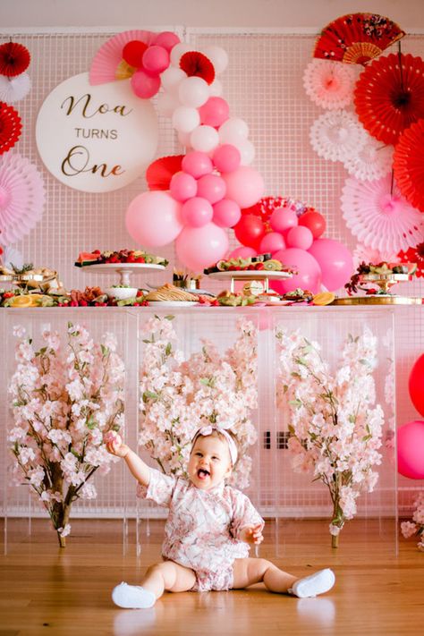 Chinese 1st Birthday Party, Cherry Blossom First Birthday, Cherry Blossom Birthday Theme, Amigos Aesthetic, First Birthday Party Girl, Floral Cake Birthday, Mulan Party, Mulan Birthday, Girl Birthday Party Ideas