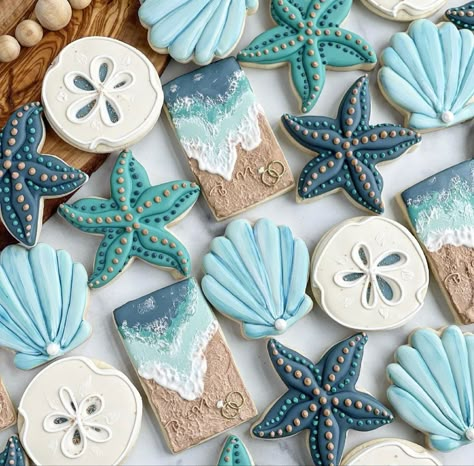 Shell Cookies Royal Icing, Beach Theme Royal Icing Cookies, Seashell Decorated Cookies, Beach Theme Bridal Shower Cookies, Beach Wedding Cookies Royal Icing, Cookies Beach Theme, Beach Themed Decorated Cookies, Ocean Theme Cookies Decorated, Fancy Decorated Cookies