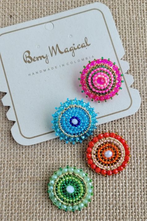 Wire Cuff, Crystal Stud Earrings, Etsy Pins, Etsy Sales, Jewelry Maker, Maquillaje De Ojos, Beaded Earrings, Crochet Earrings, Etsy Seller