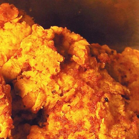 White Trash Potato Chip Fried Chicken Fried Chicken Fingers Recipe, Extra Crispy Fried Chicken, Chicken Finger Recipes, Chicken Strip Recipes, Fried Chicken Strips, Fried Chicken Tenders, Fried Chicken Breast, Southern Fried Chicken, Crispy Fried Chicken