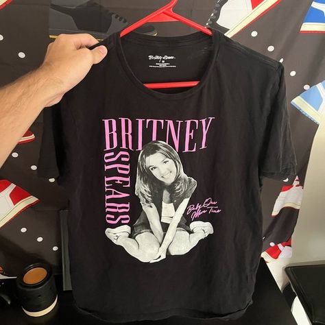 Britney Spears Graphic T Shirt Shirt Y2k, Spears, Britney Spears, Graphic Tee, Graphic T Shirt, Graphic Tshirt, Graphic Tees, Size Medium, Mens Graphic Tshirt