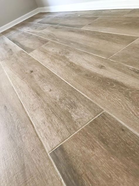 Wood Flooring Ideas, Wood Tile Bathroom Floor, Plank Tile Flooring, Tile Floor Diy, Wood Plank Tile, Vinyl Wood Flooring, Coastal Condo, Wood Plank Flooring, Natural Wood Flooring