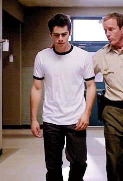 Stiles Stilinski Outfits, Dylan O Brien Gif, Linden Ashby, Jade West Victorious, Teen Wolf Outfits, Dylan Obrien, Nogitsune Stiles, Void Stiles, Teen Wolf Cast