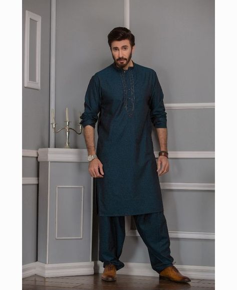 25 Latest Men's Eid Shalwar Kameez Designs For This Eid Salwar Kameez Designs Latest Pakistani, Eid Outfits Pakistani, Shalwar Kameez Pakistani, Shalwar Kameez Designs, Pakistani Kurta, Wedding Kurta For Men, Gents Kurta Design, Gents Kurta, Kurta Patterns