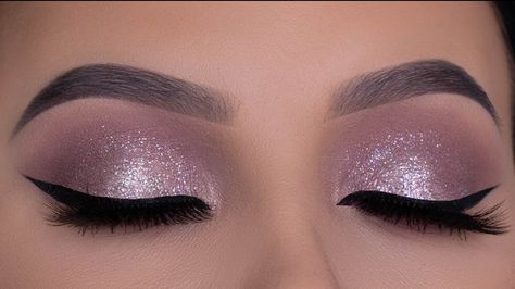 Make Up For Quinceanera Purple, Purple Color Eye Makeup, Prom Make Up Purple, Muhurtham Eye Makeup Look, Eye Makeup Purple Natural, Wedding Makeup Purple Natural, Purple Sparkly Eye Makeup, Soft Purple Eye Makeup Natural, Quinceanera Purple Makeup