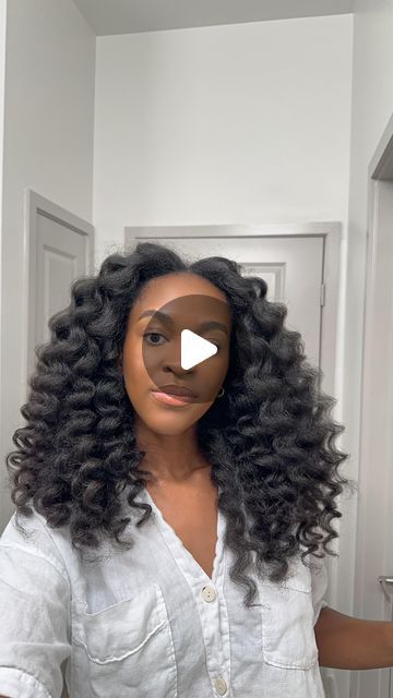 Roothie on Instagram: "1. Curl 2. Hold 2. Drop 4. Spray 5. Repeat. 
.
.
This lasted almost a whole week. I did a few touch ups on the front pieces twice. But I thoroughly enjoyed wearing my hair like this! 
#naturalhairstyles #wandcurls" Wand Curls On Natural Hair, Front Pieces, Wand Curls, My Hair, Hair Looks, Wedding Hair, Medium Hair Styles, Ups, Wedding Hairstyles