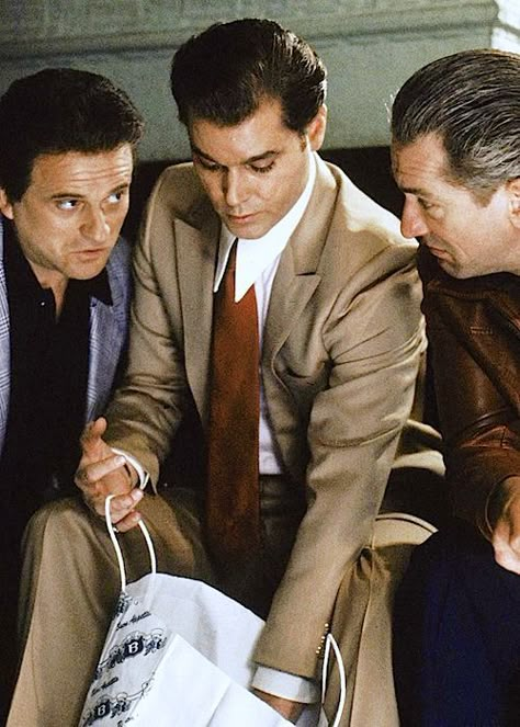 The Goodfellas, Mafia Movies, Martin Scorsese Movies, Goodfellas 1990, Joe Pesci, Good Fellas, Gangster Films, Ray Liotta, Gangster Movies