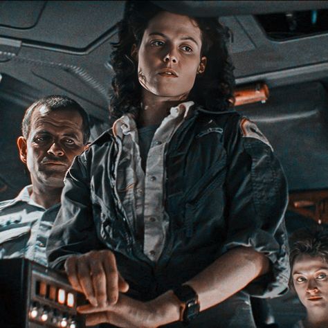 Ellen Ripley Aesthetic, Ellen Ripley Icon, Ripley Aesthetic, Alien Ellen Ripley, Nostromo Crew, Space Lesbian, Aliens Movie Art, Ripley Alien, Alien Ripley