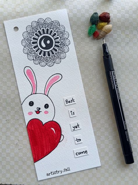 Creative Book Cover Design Ideas Handmade, Mandala Bookmark, Creative Book Cover Designs, Mandala Ideas, Creative Book Covers, Easy Mandala, Cute Bookmark, Easy Mandala Drawing, Cute Easy Doodles