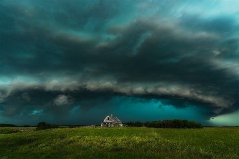 Supercell Thunderstorm, Weather Photography, Storm Chasing, Wild Weather, Summer Storm, Natural Phenomena, Day For Night, Beautiful World, Wonders Of The World