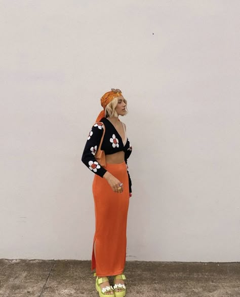 Orange Outfit, Orange Skirt, Looks Street Style, Outfit Trends, Pinterest Fashion, Looks Chic, Mode Vintage, Colourful Outfits, Looks Style