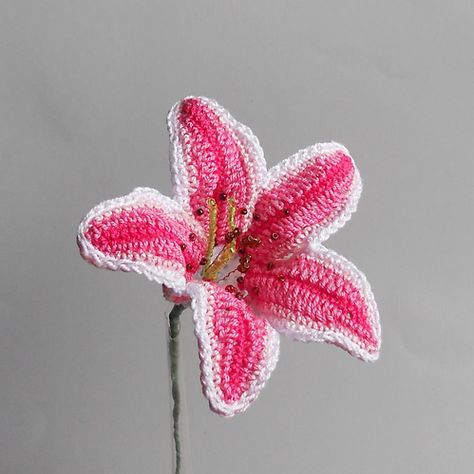 Ravelry: Lily B pattern by Claudia Giardina Crochet Bird Patterns, Crochet Beautiful, Lily Pattern, Crochet Bouquet, Stargazer Lily, Crochet Birds, Knitted Flowers, Easter Crochet, Crochet Flower Patterns