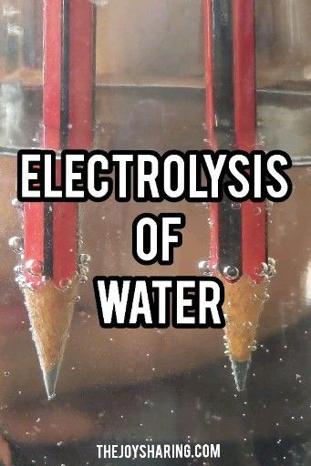 Fun way to explain electrolysis process to kids. Easy experiment setup that kids can do on their own. #thejoyofsharing #stem #steam #science #electrolysis #kidsactivities via @4joyofsharing Physics Is Fun, Since Projects For School Ideas, New Science Project Ideas, Fun With Science Activities, Physics Models Projects, Physic Experiment, Chemistry Models Project, Science Models School Projects, Science Projects For Kids School